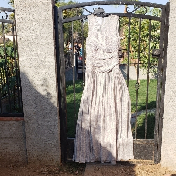 Matthew Williamson Gown - Picture 4 of 8